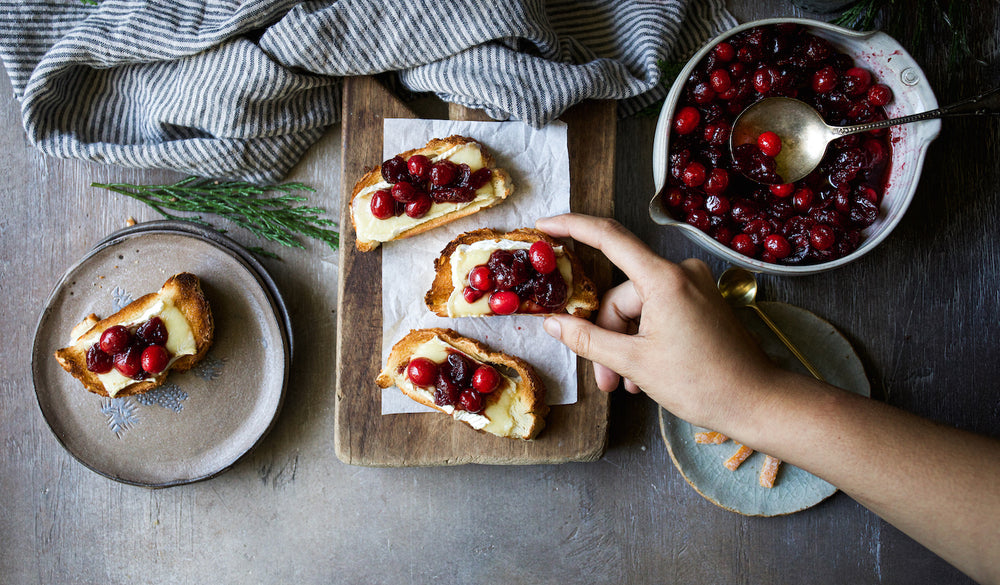 Toasted Brie Cranberry Crostini
