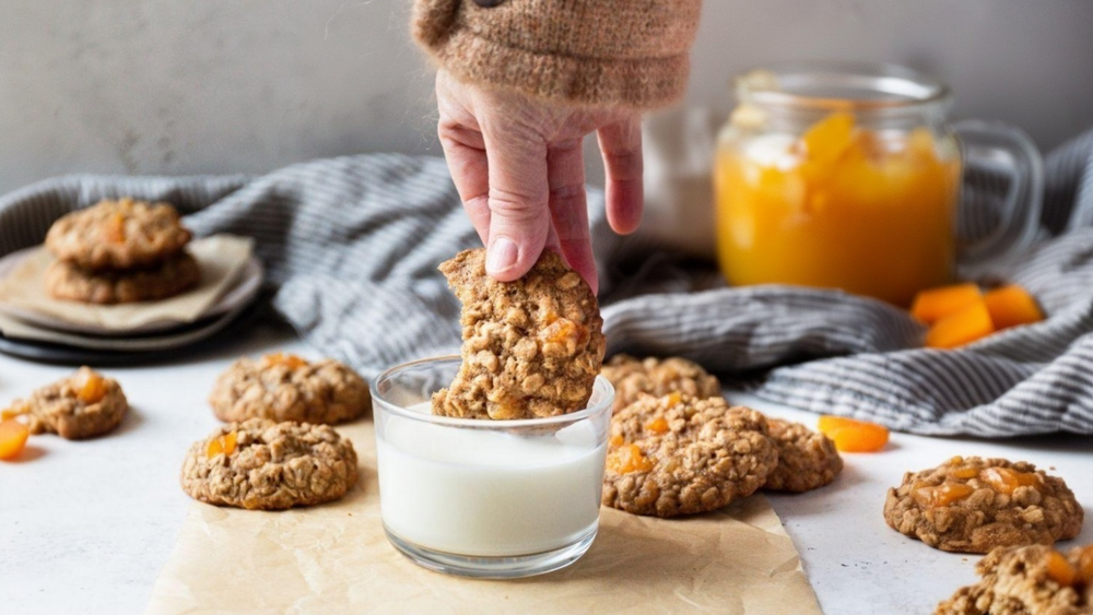 Spiced Apricot Oatmeal Cookies